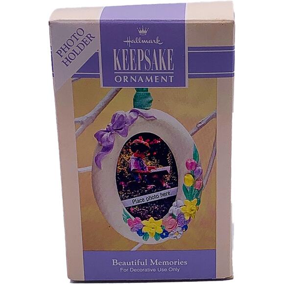 1993 Hallmark Keepsake Easter Beautiful Memories Photo Holder Ornament in Box - Picture 1 of 6